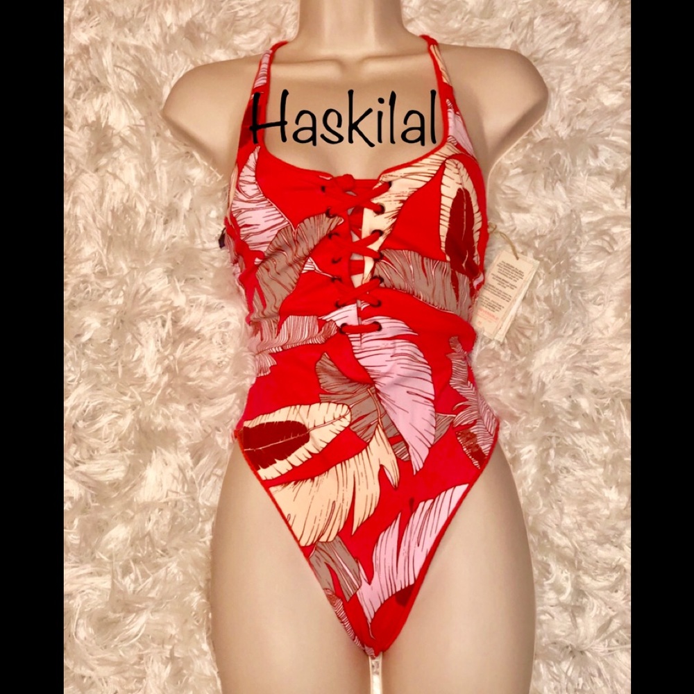 ☀️ NWT Maaji One Piece Bikini ☀️ Cayenne Heavenly